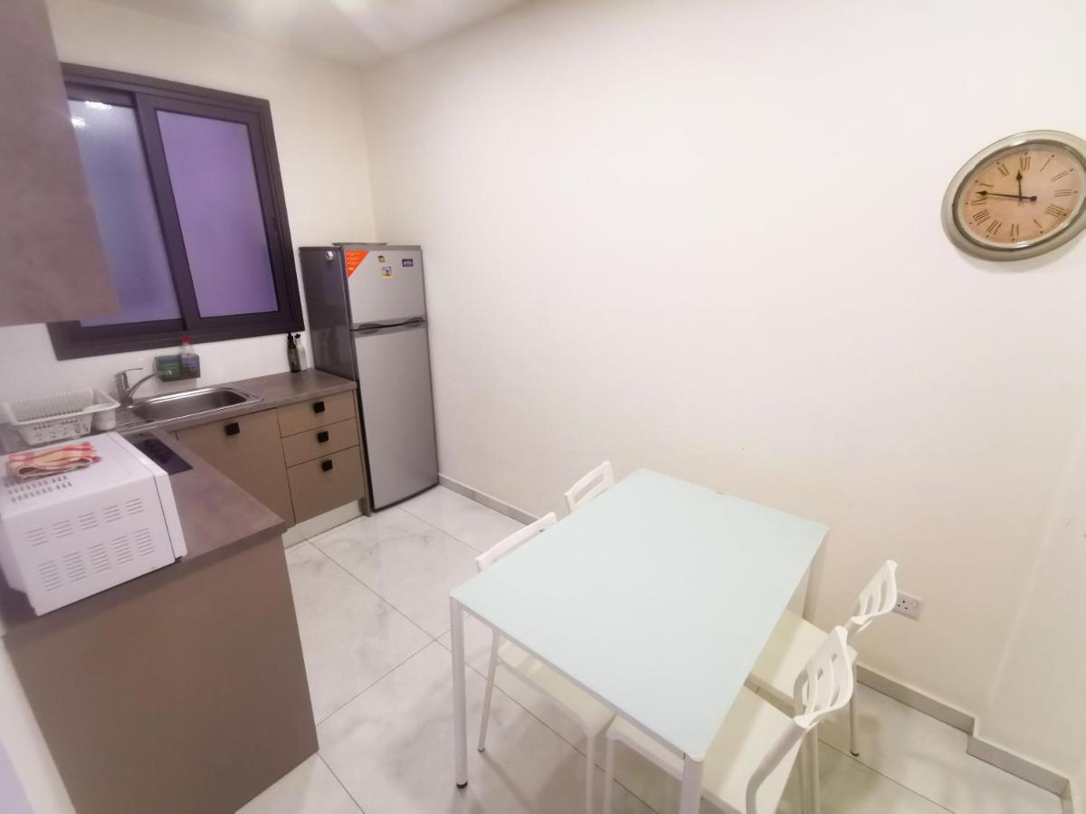 The White Pearl Apartment Larnaca Luaran gambar